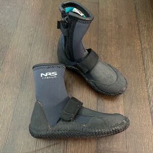 NRS Titanium paddling and water boots